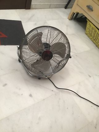 Ventilador Industrial de segunda mano por 20 € en Sevilla en Ventilador Industrial de segunda mano en Sevilla en WALLAPOP