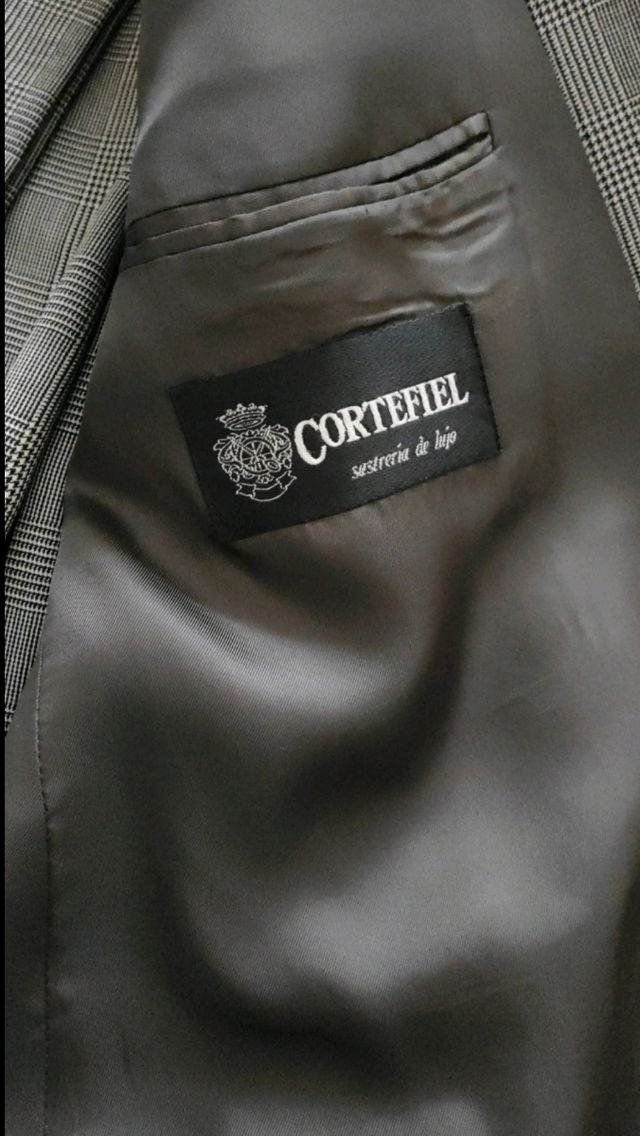 Super oferta 2x1 en Trajes de lujo