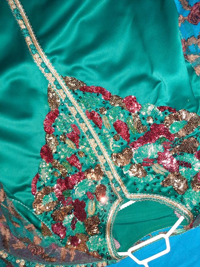 Traje moruno (sari) con su cinturón