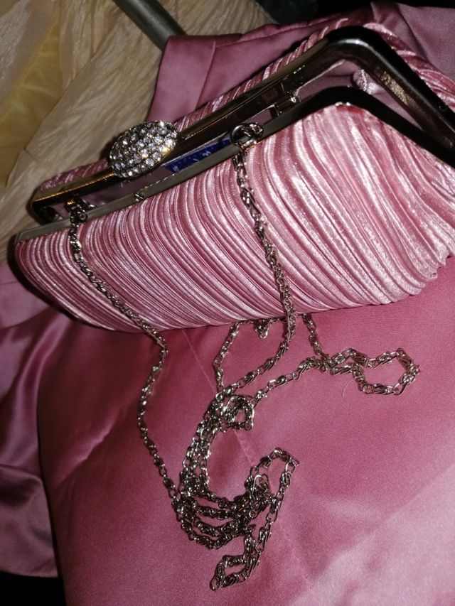 bolso de mano y manoletinas 