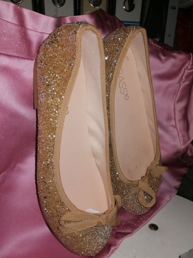 bolso de mano y manoletinas 