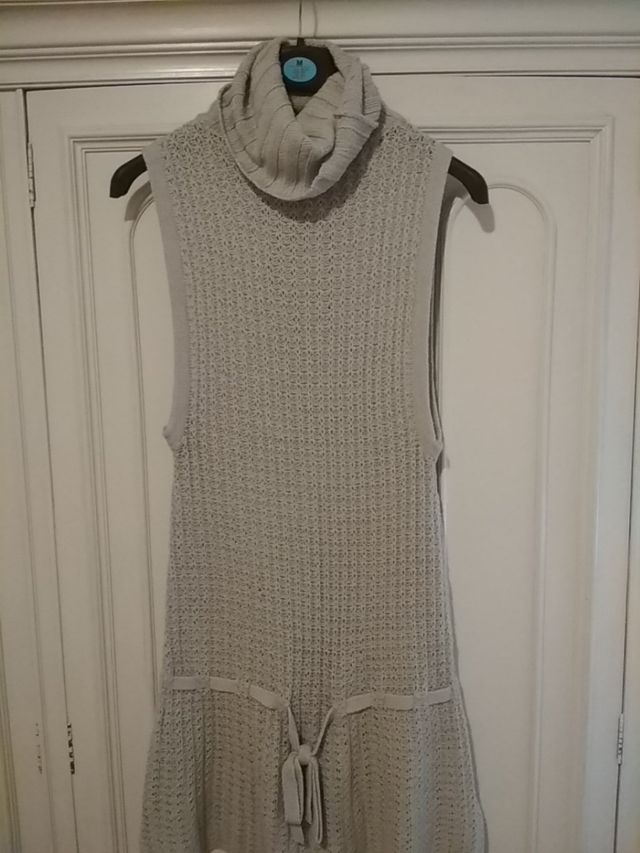 Vestido tricot gris claro BERSHKA talla S