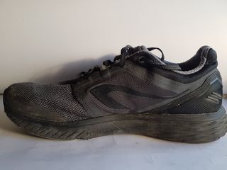 Zapatillas Kalenji hombre Decathlon de segunda mano por 12 EUR en  Fuenlabrada en WALLAPOP