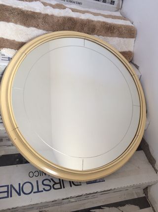 Espejo vintage blanco- marfil de segunda mano por 45 € en Pozuelo de