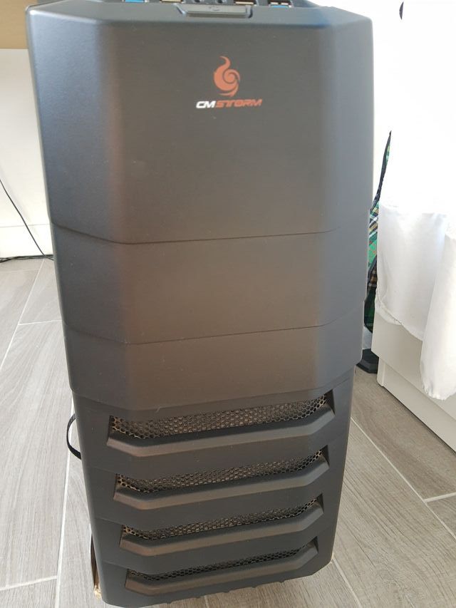 Ordenador Gaming de segunda mano por 450 € en Errenteria de Vizcaya en