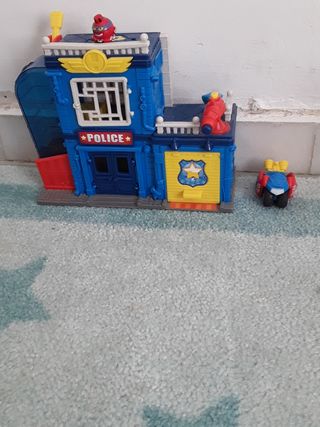 estación policía superzings