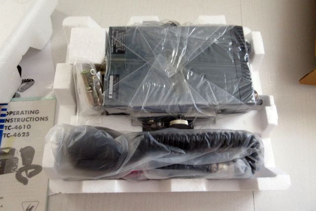 Emisora Yaesu FTC-4610 NUEVA para coleccionistas