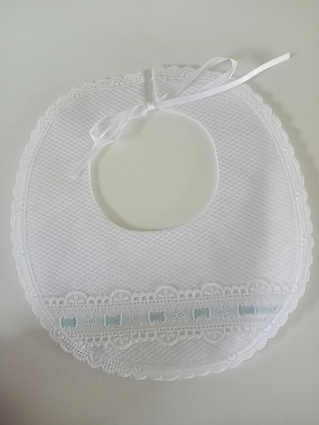 Bonitos baberos bautizo  NUEVOS