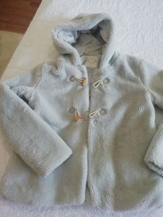 Abrigo para niña de segunda mano en Cartagena en WALLAPOP Abrigo para niña de segunda mano en Cartagena en WALLAPOP