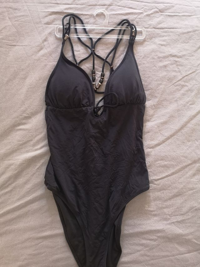 bonito bañador de diseño