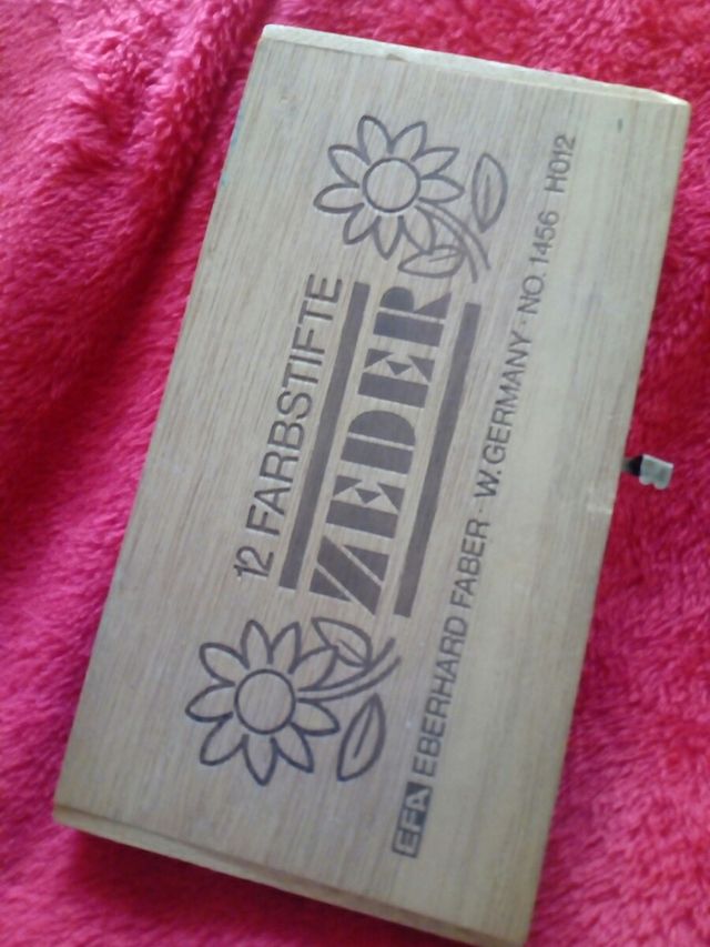 Pinturas acuarela (lote 2 cajas)