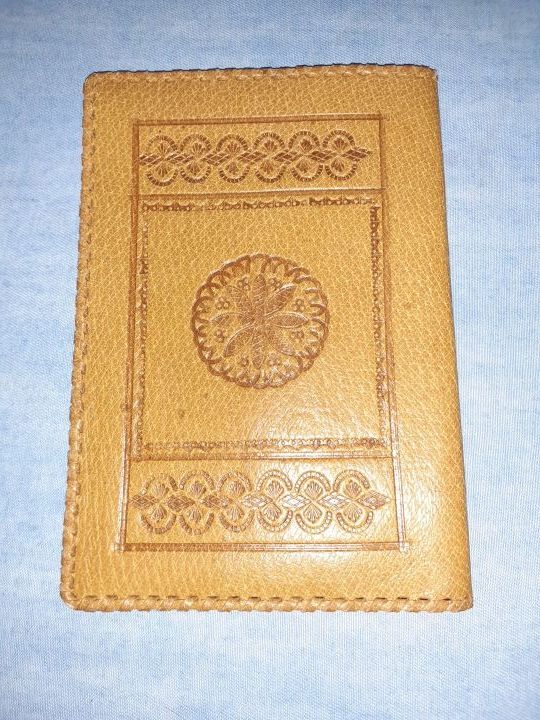 Cartera nueva de piel