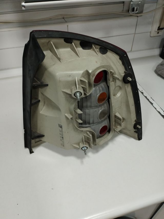 PILOTO  IZDO. OPEL ASTRA G