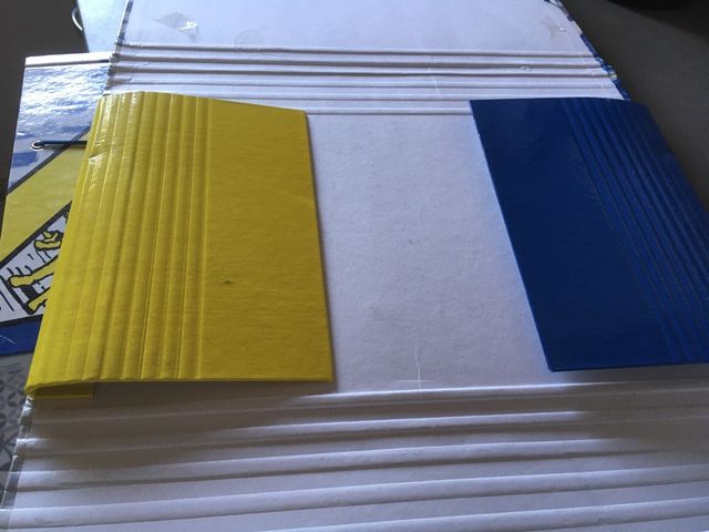  Dos Carpetas con solapas y gomillas del Cadiz