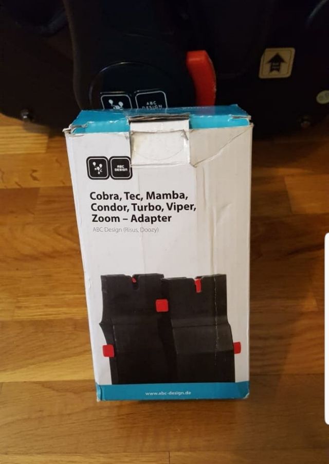 Carro, grupo cero y silla.