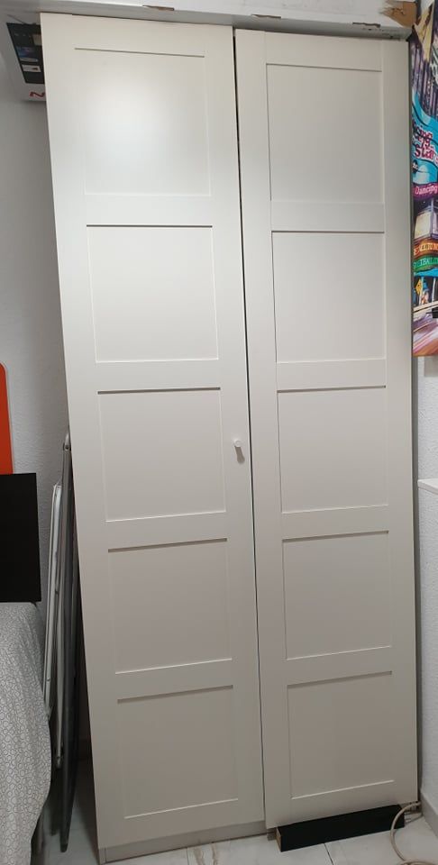 Armario Grande Color Blanco Nuevo de segunda mano por 164 EUR en Madrid