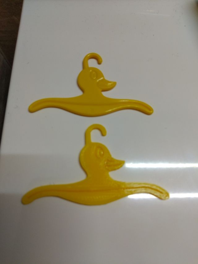 réplica percha barriguitas.