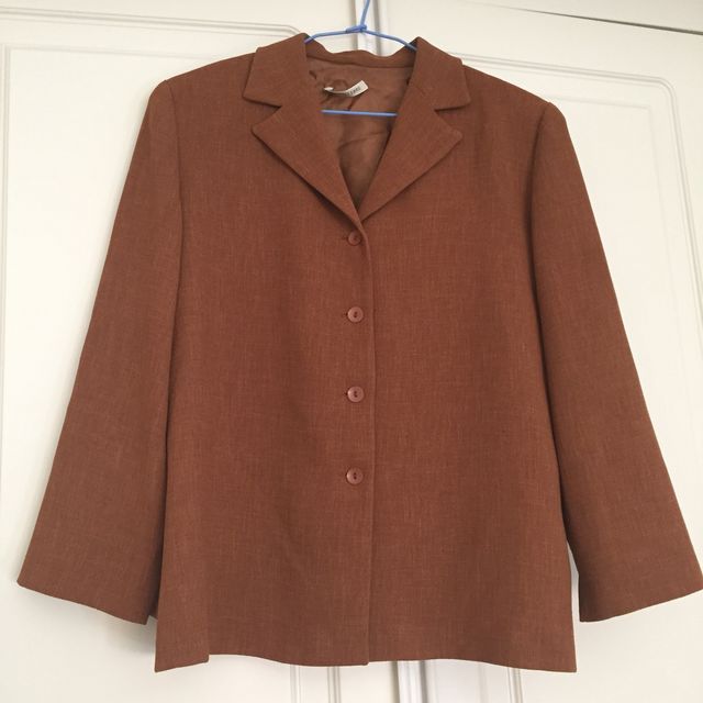 Chaqueta camel fluida chica t-42 de ErredRaso