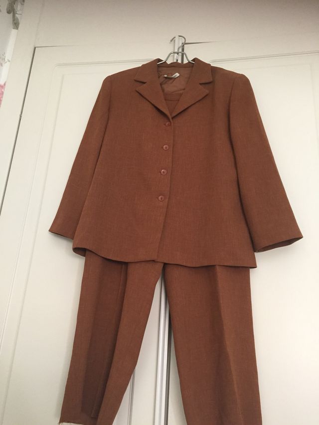 Chaqueta camel fluida chica t-42 de ErredRaso