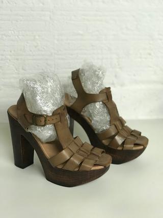 SANDALIAS UN PASO MÁS T. 38 nuevas