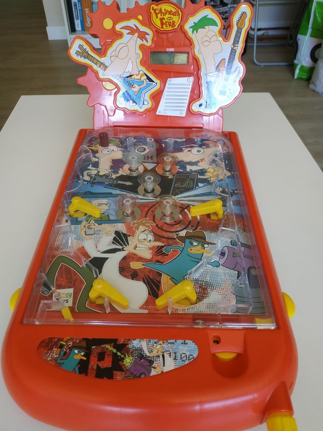 Futbolín. Super Pinball de Phineas y Ferb