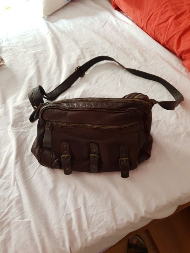 bolso en piel marron