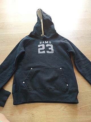 Sudadera RAMS 23, negra de segunda mano por 8 EUR en Madrid en WALLAPOP
