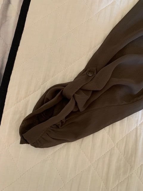 Blusa arreglada marrón