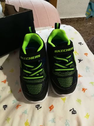 skechers niña luz