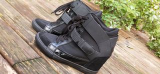 ALDO Plataformas N-39 bambas zapato negro tacon de segunda mano por 25 EUR  en Barcelona en WALLAPOP