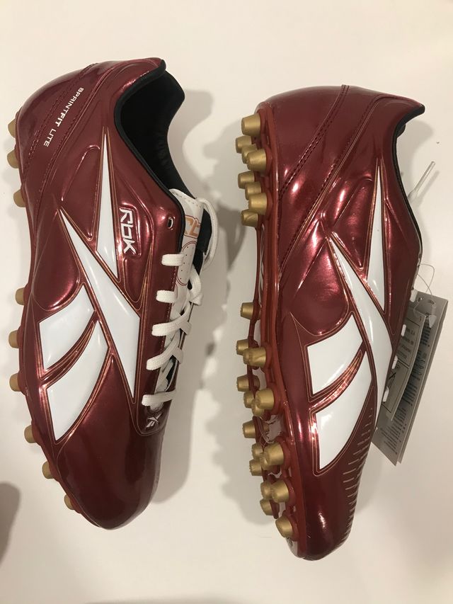 Botas de fútbol Reebok tacos equipación