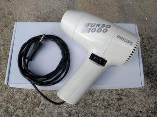 Secador de pelo para autocaravana o camper de segunda mano por 20 EUR en El  Boalo en WALLAPOP