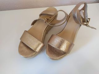 Sandalias Pimkie. T. 36 de segunda mano por 5 EUR en Valdeolmos en WALLAPOP