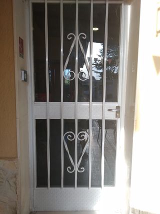Puertas de forja de segunda mano en Madrid en WALLAPOP
