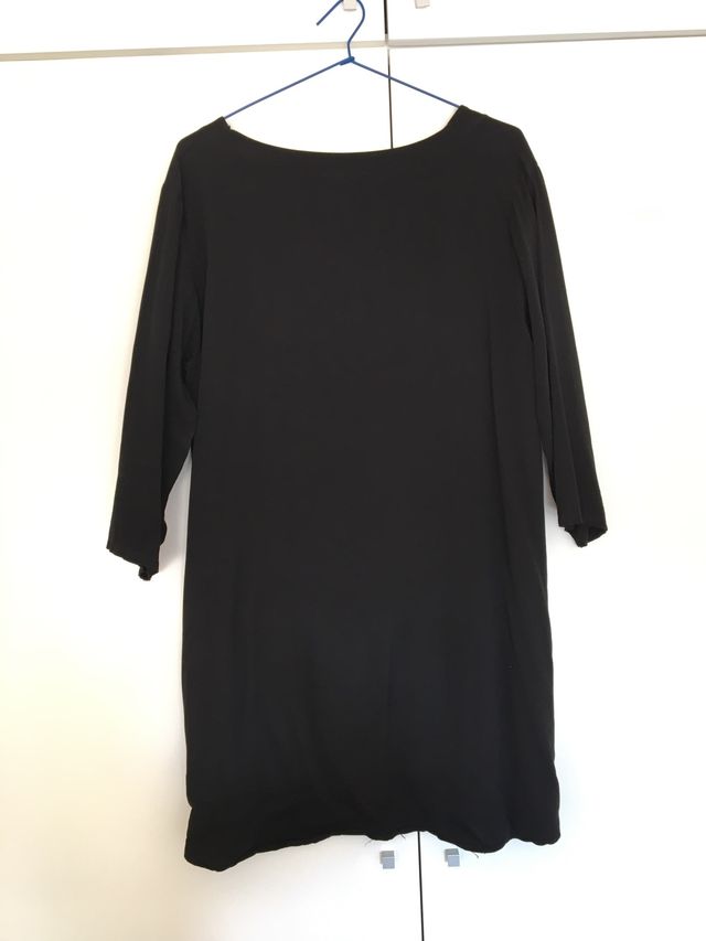 Vestido negro básico manga 3/4