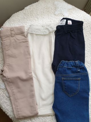 Pantalones talla 12-18 de segunda mano por 15 EUR en Burela en WALLAPOP