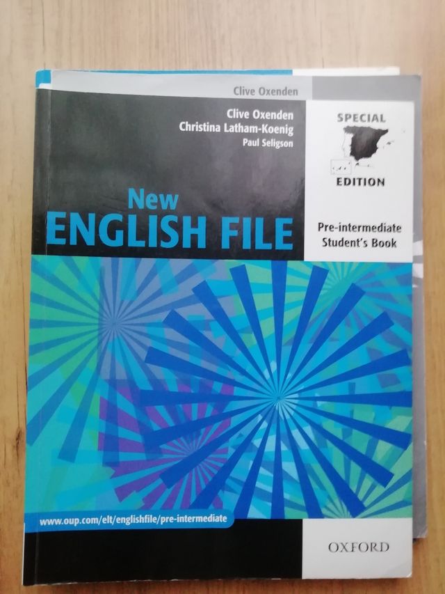 Libros English File Pre-Intermediate