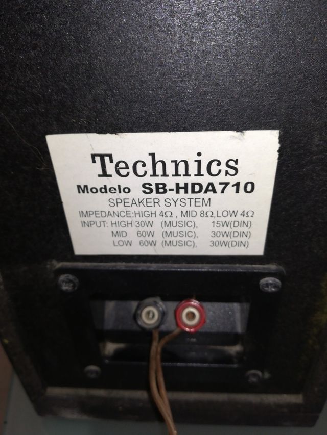 mini cadena Philips y altavoces technics