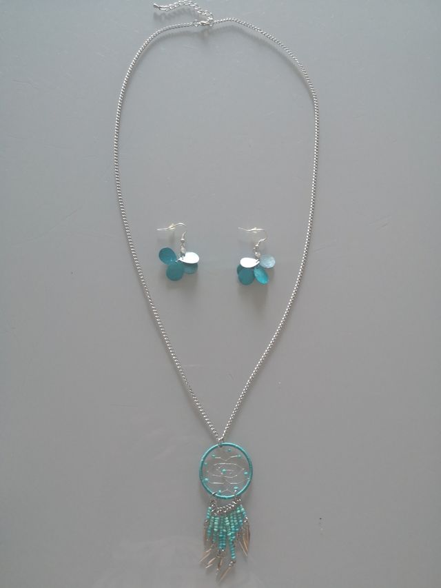 Collar y pendientes color turquesa