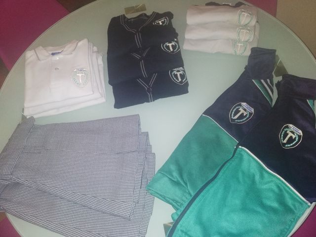 Uniforme colegio La Purísima lote completo 30€!!!!