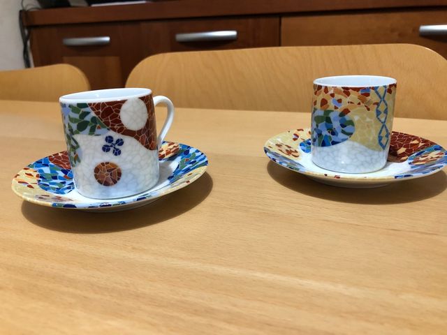 1 juego de 2 tazas de café decoración Gaudi.