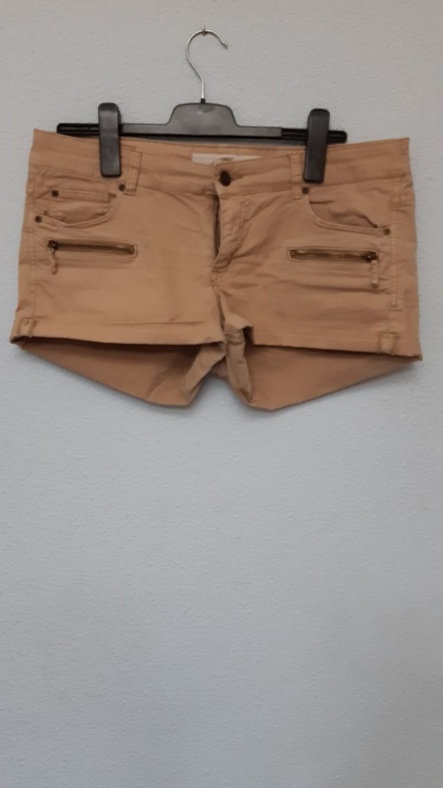 Pantalones cortos chica.