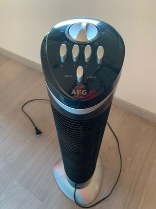 Ventilador de torre de segunda mano por 10 € en Barcelona en Ventilador Torre de segunda mano en Barcelona en WALLAPOP