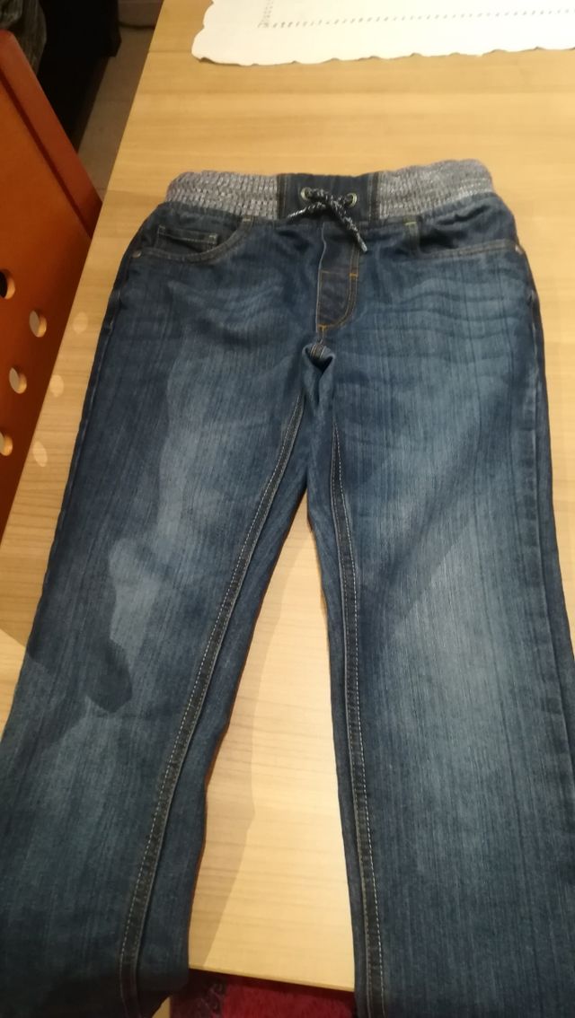 Ropa variada de niño talla 5-6 años