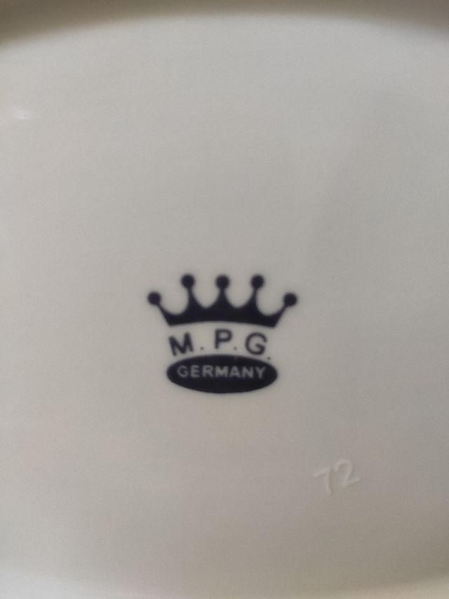 Vajilla completa con juego de café incluido