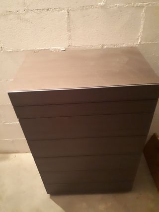 Mueble con cajones de segunda mano en WALLAPOP