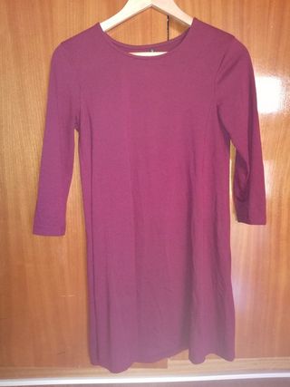 Pack 2 Vestidos stradivarius de segunda mano por 5 € en Blusa burdeos Stradivarius de segunda mano por 4 € en Madrid