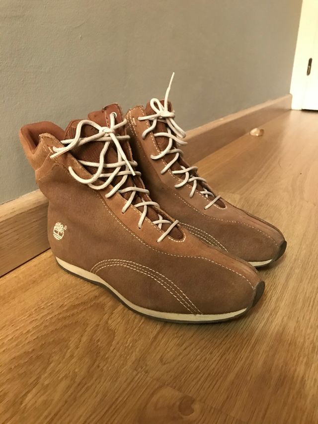 sobre camuflaje Matemático Botas timberland mujer, cómodas, botas ante marrón de segunda mano por 25 € en Barcelona en WALLAPOP sobre camuflaje Matemático Botas timberland mujer, cómodas, botas ante marrón de segunda mano por 25 € en Barcelona en WALLAPOP
