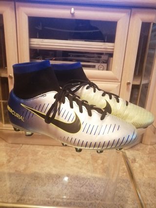Botas fútbol Nike de segunda mano por 36 EUR en Alcalá de Henares en  WALLAPOP
