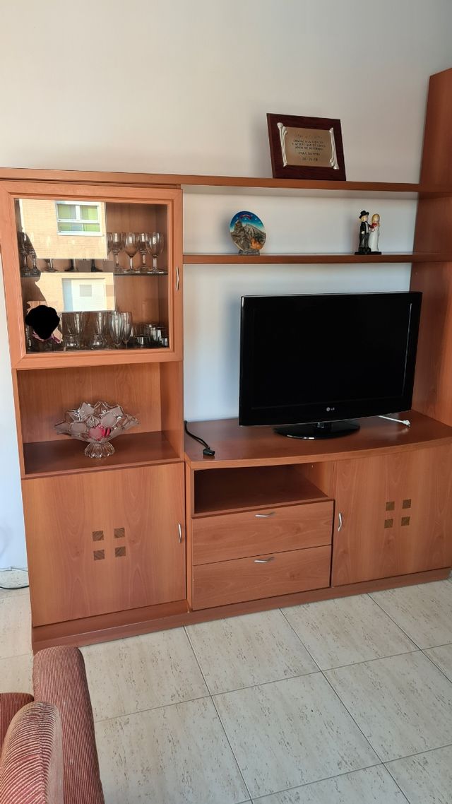 Mueble comedor madera de segunda mano por 60 € en Santa Perpètua de